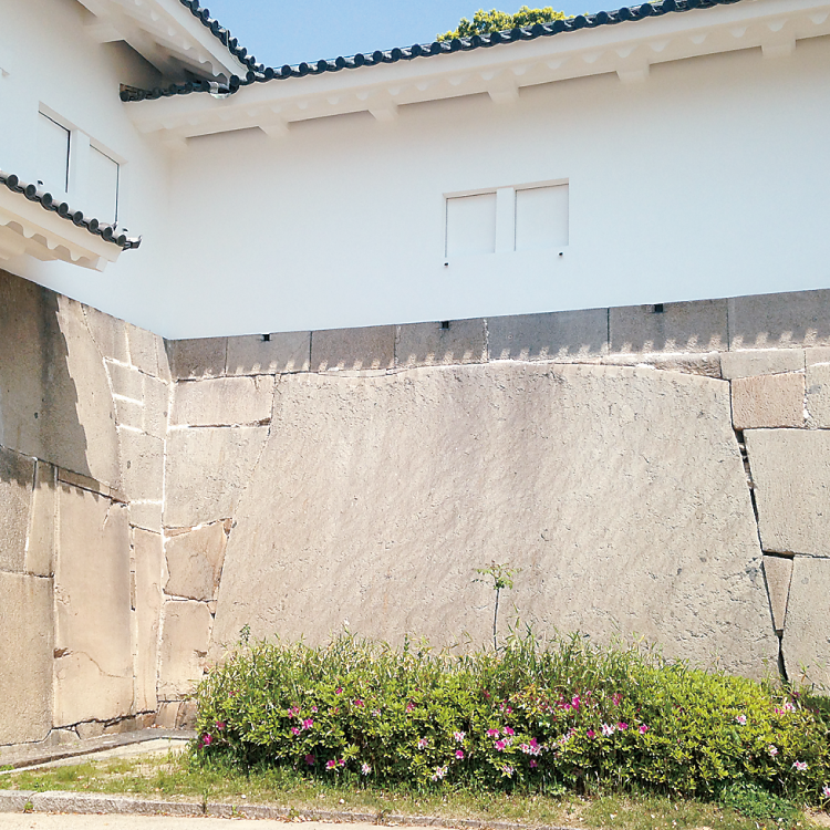 大阪城の石垣（巨石）  大手二番石